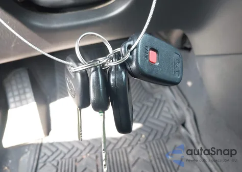 2005 Toyota Corolla S z USA, uszkodzony, nr VIN 2T1BR32E55C505988